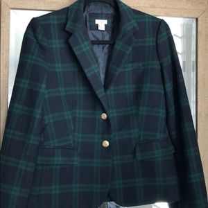 Classic and preppy! Wool blend plaid blazer